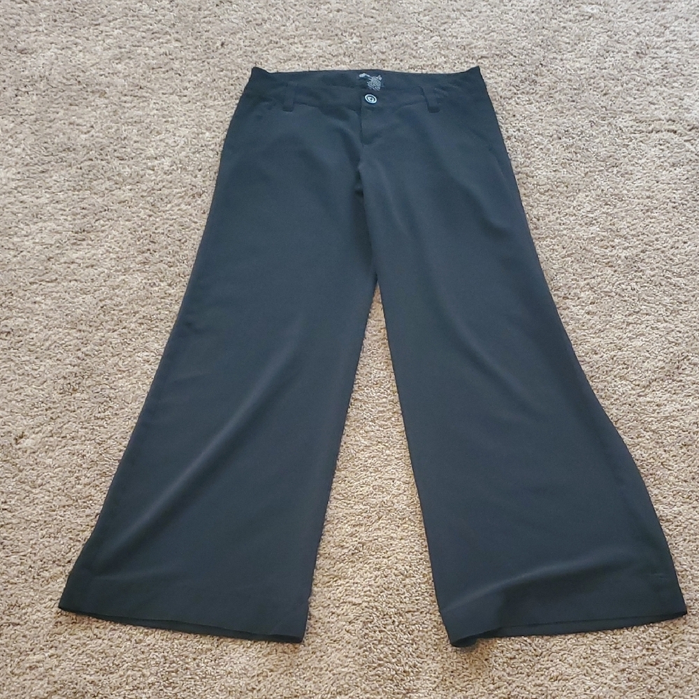 Juniors Black Wide Leg Dress Pants - Picture 2 of 7